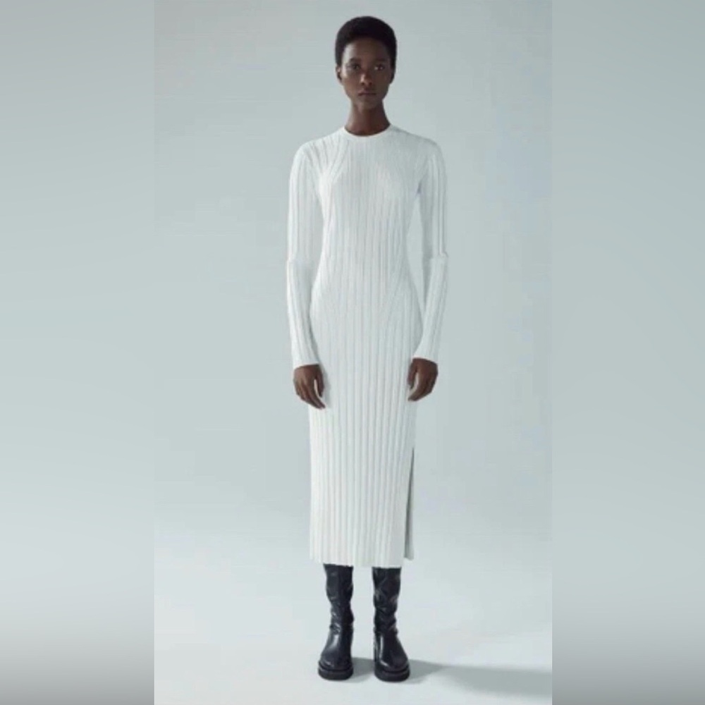 New S Frame Elegant off White Ribbed sweater Maxi Dress
